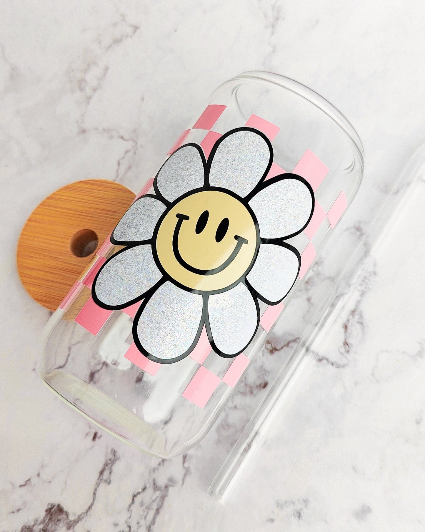 Happy Checkered Daisy Glass Cup