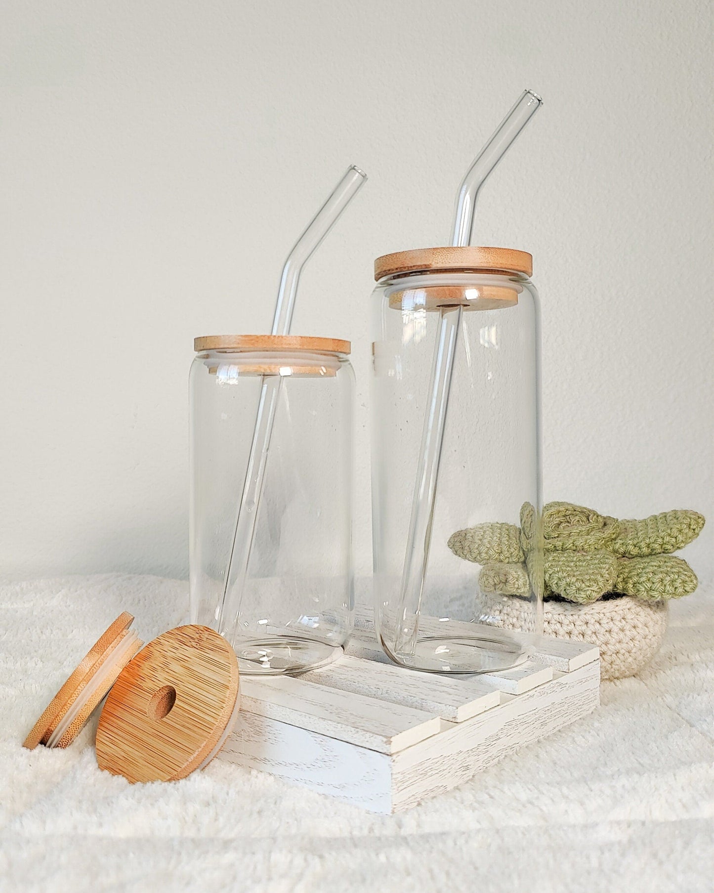 Apples and Daises Glass Cup