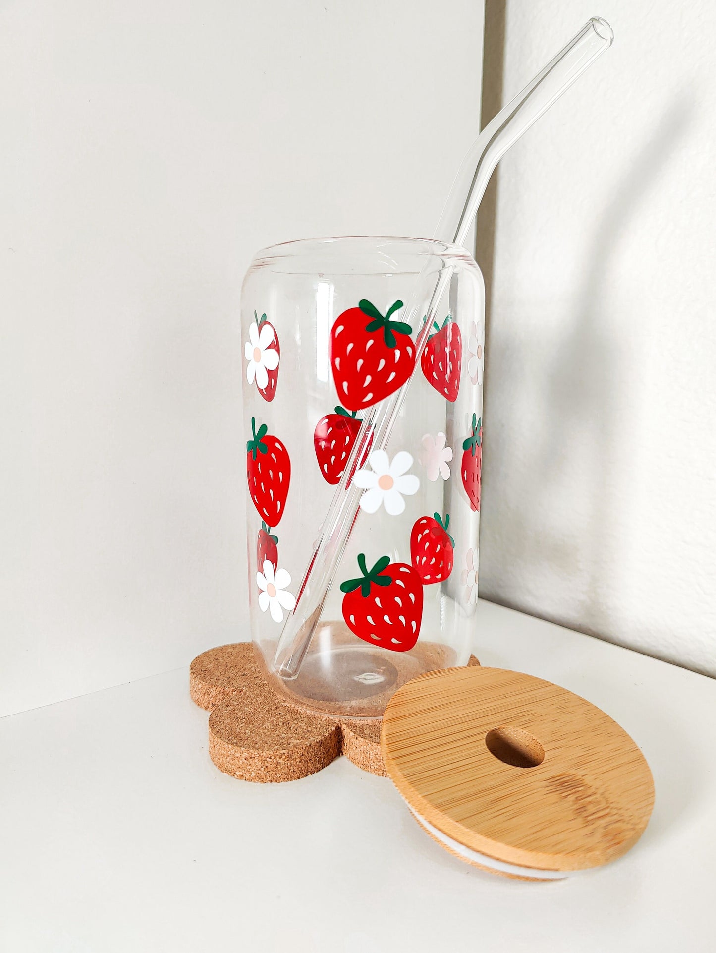 Strawberry Daisy Glass Cup, Fruit Trendy Glass Beer Can, Iced Coffee Glass, Summer Aesthetic Fruit Glass, Bamboo Lid and Straw, 16 and 20 oz