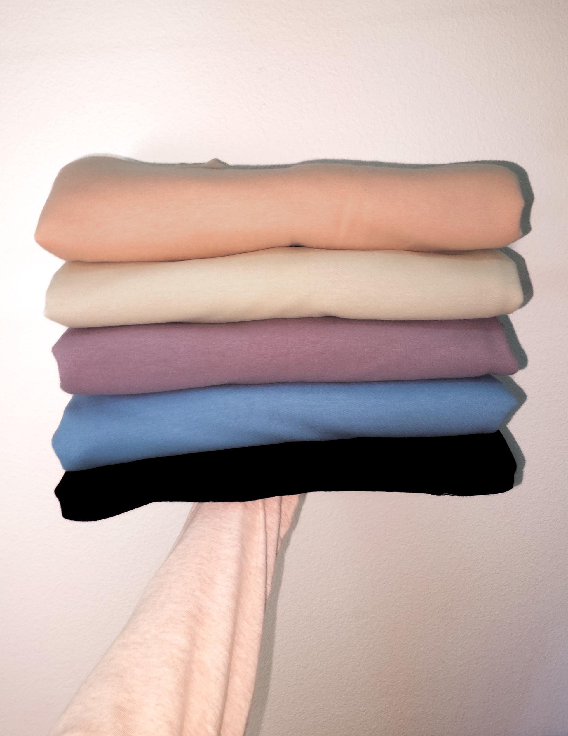 Puro Desmadre Crewneck, Funny Sarcastic Sweater, Minimalist Spanish Saying, A Fucking Mess, Streetwear Fashion, Relatable Gift