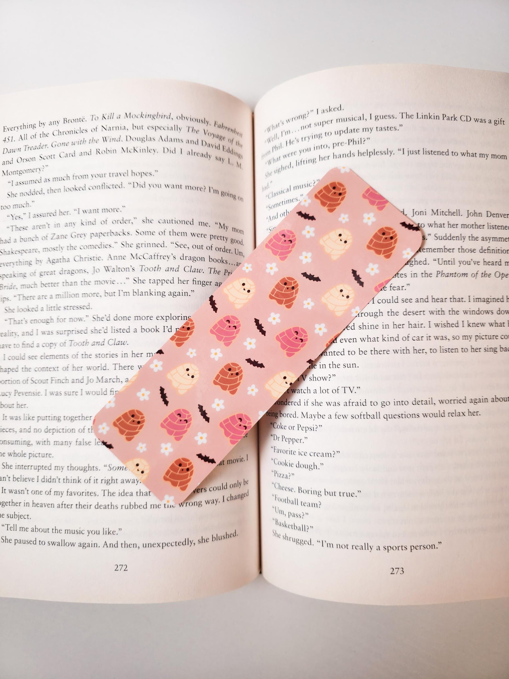 Ghostie Conchas Bookmark, Double Sided Laminated Paper Bookmark, Halloween Page Marker, Cute Book Accessory, Spooky Bookish Gift