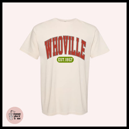 Retro Christmas Cheer T-shirt: Green Lover, Casual Soft Cotton Tee, Comfy Top, Retro Vintage, Holiday Season Gift