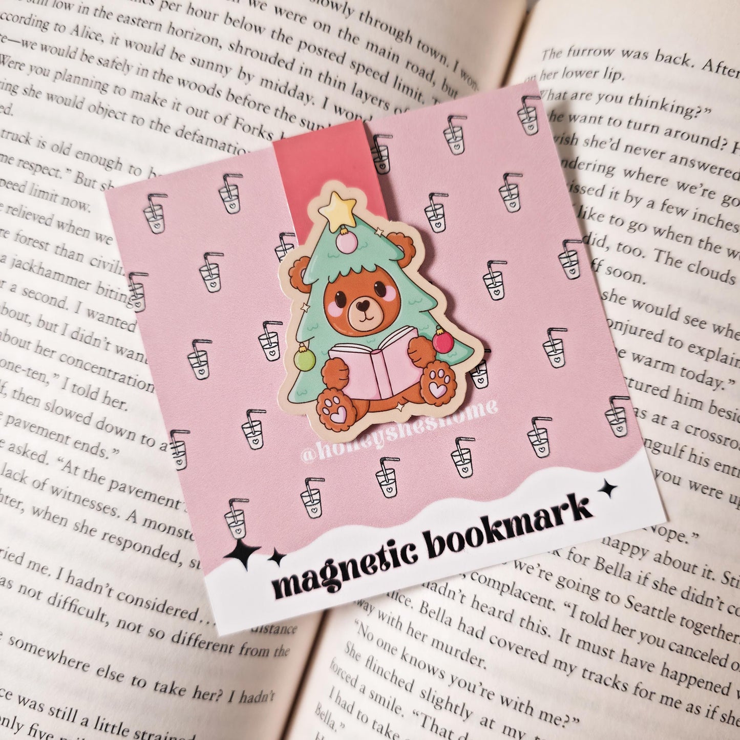 Berry Christmas Magnetic Bookmark: Teddy Bear Page Marker
