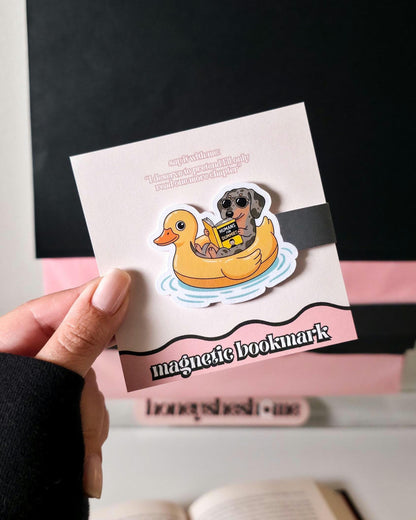 Funny Dachshund Magnetic Bookmark: Weenie Dog Reading, Book Lover Gift, Sausage Puppy, Bookish Accessory