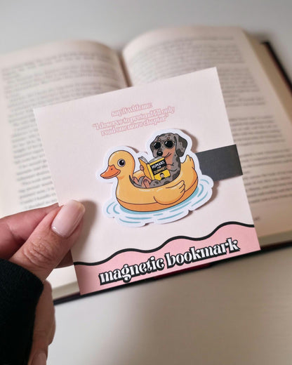 Funny Dachshund Magnetic Bookmark: Weenie Dog Reading, Book Lover Gift, Sausage Puppy, Bookish Accessory